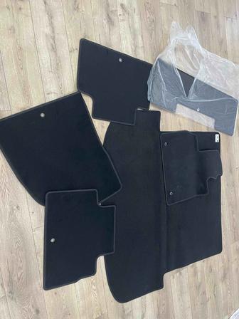 Продам оригинальный комплект ковриков на Hyundai Palisade 2025