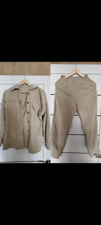 Продам вельветовый костюм