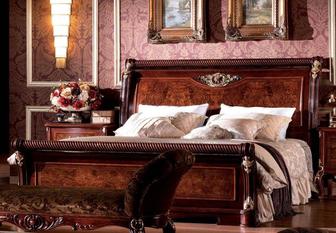 Двуспальная кровать