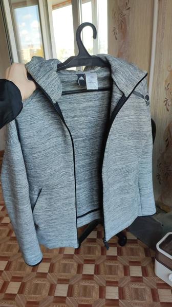 Спортивная кофта Adidas