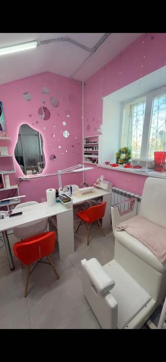 Сдам в аренду маникюрный стол