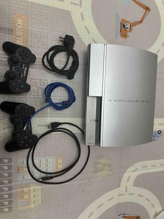 Продаю Плейстейшн 3 прошитый с играми и программами для установки игр