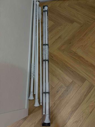 Продаем гардины 3 шт, раскрываются до 3 х метров почти