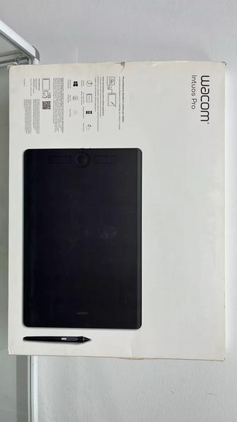 Графический планшет Wacom Intuos Pro PTH-860-N