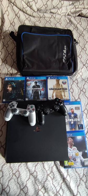 Продам PlayStation 4 Pro