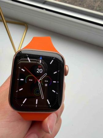 Продаю часы