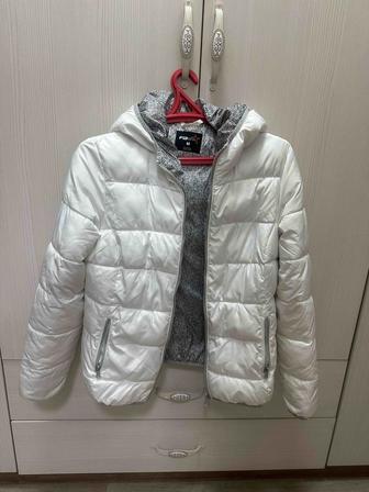 Куртка женская белая