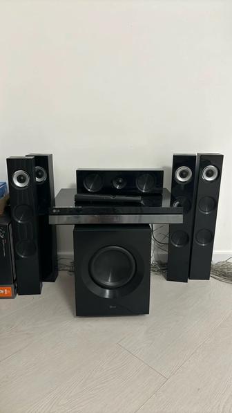 Продам домашний кинотеатр LG bh7520t