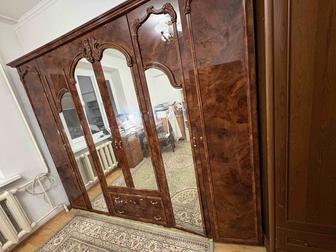 Шкаф спальный