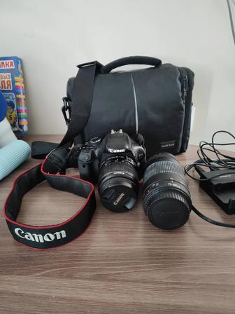 Продам профессиональный фотоаппарат Canon EOS 600D с зум объективом 75-300m