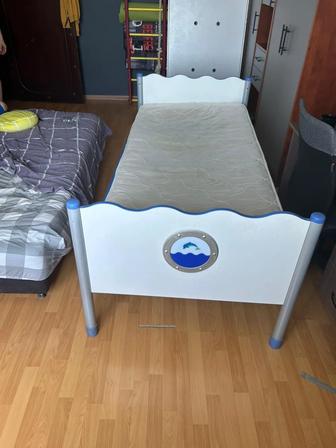 Продам кровать