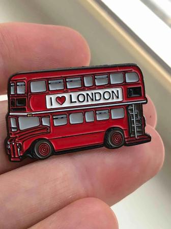 Значек красный Лондонский автобус