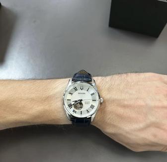 Часы механические BULOVA