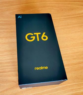 Realme GT 6