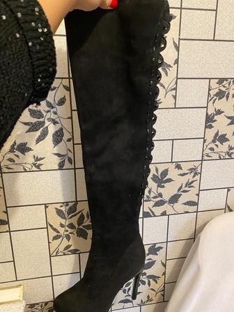 Продаются стильные женские сапожки