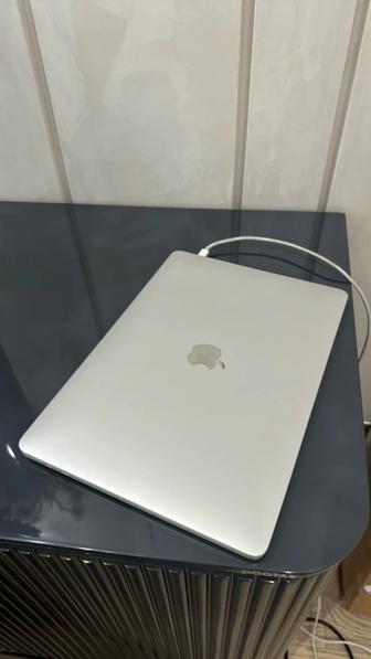 Macbook Pro 13 Touch Bar 256GB