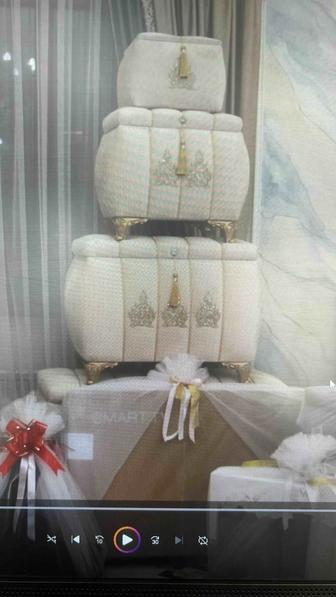 Продам новые сундуки с ножками - 4 штуки