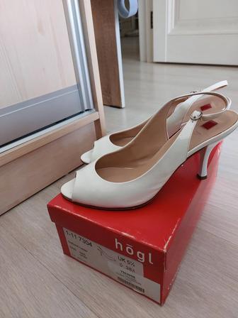 Босоножки белые Hogl р38