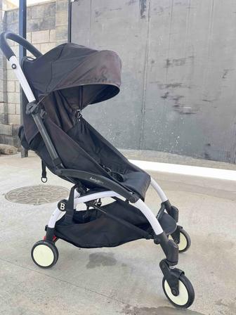 Продам прогулочную легкую коляску