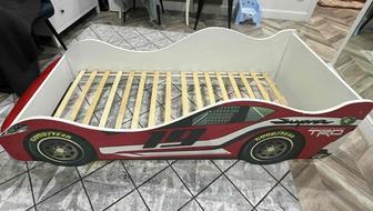 Продам кровать машину