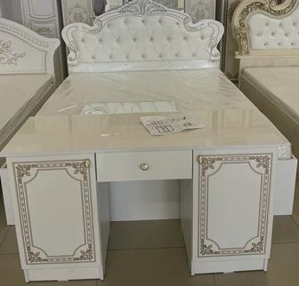 Продам спальный гарнитур