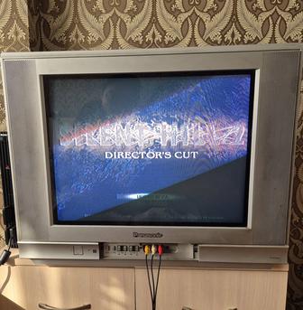 CRT TV, ретро телевизор, телевизор из 2000х