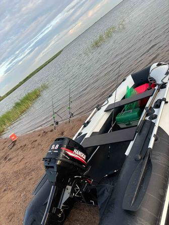 Лодка с мотором