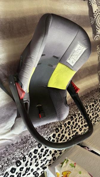 Автокресло продам