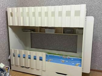 Двухъярусная кровать