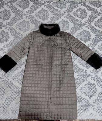 Женский пуховик (Турция) норка на воротнике и на рукавах