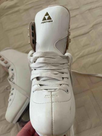 Продам коньки фигурные
