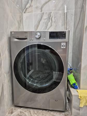 Продам стиральную машину LG Think Q