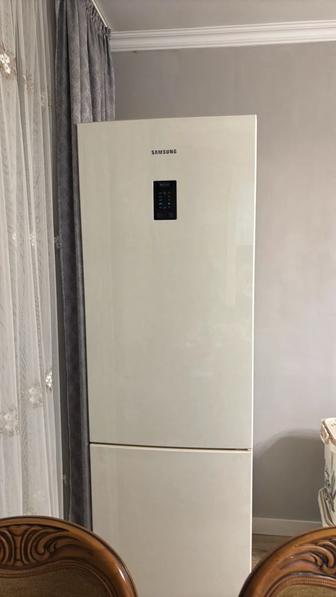 Продам холодильник SAMSUNG, No Frost