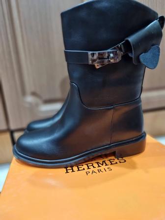 Продам сапожки HERMÈS