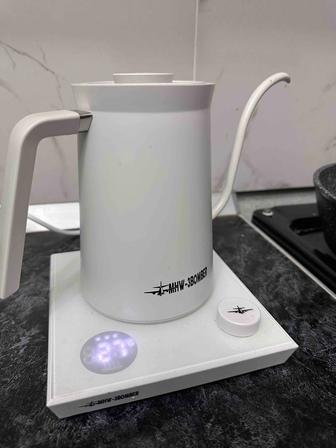 Продам чайник MHW-3BOMBER timemore новый