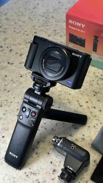 Sony ZV-1 PRO Комплект блогера (штатив, микрофон, карта, батарея)