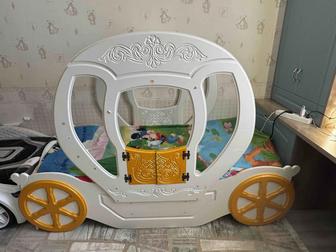 Продам кровать карету для девочки до от 5-10 лет торг