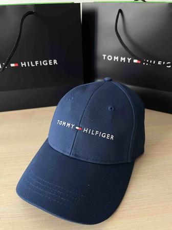 Оригинальные кепки от Tommy Hilfiger