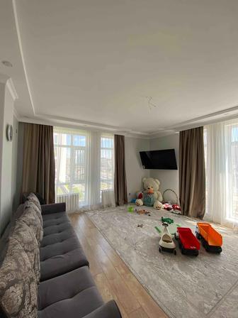 Продам шелковый ковер