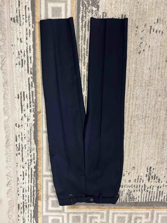 Школьные брюки новые на мальчика