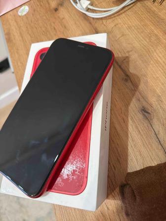 Продаю Айфон 11