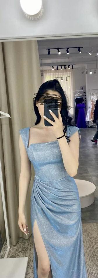 Платье вечернее.