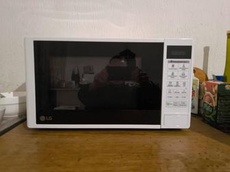 Продам микроволновку LG