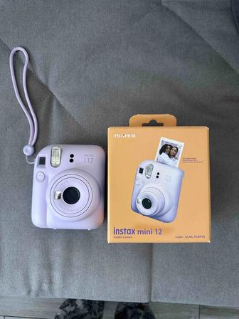 Продаю instax mini 12