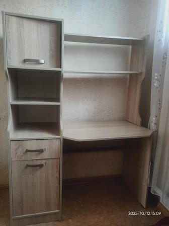 Продам Письменный стол