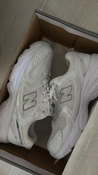 Продам кроссовки NB