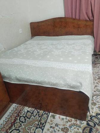 Спалный кровать