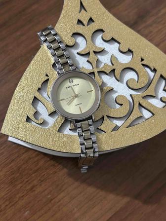 Женские часы