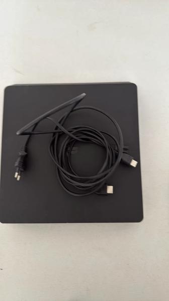 Продам PlayStation 4