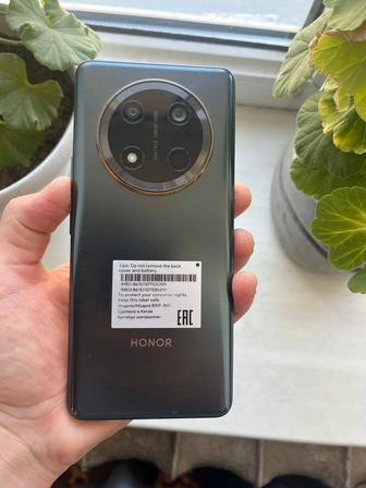 Honor X9C